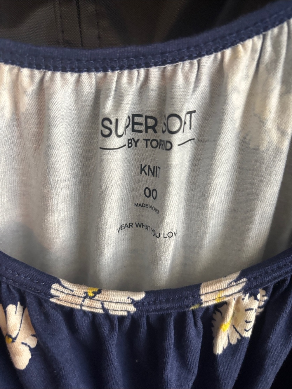 torrid Navy Daisy Print Short Sleeve Peplum Tunic - Picture 2 of 3